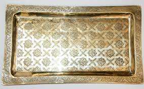 Plateau de service en laiton pur de conception indienne ethnique pour la nourriture plateau de service d'ustensiles de cuisine de conception attrayante à prix abordable - Product Image 2
