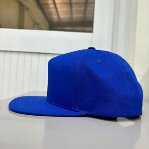 Gorra Snapback Lisa con Perfil Alto Azul de 5 Paneles, Ajustable para Actividades al Aire Libre, Gorras Snapback con Logotipo Personalizado en Vietnam - Product Image 2