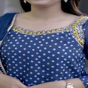 VASTRA COTTAGE Ensemble Kurti et Pantalon Brodé Élégant pour Femme, Tenue de Fête avec Palazzo et Dupatta Assortis - Product Image 4