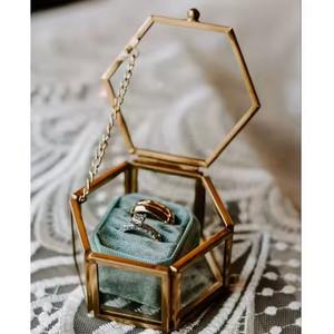 Meilleures ventes Nouveauté Armoire de rangement en verre transparent avec cadre noir Design unique Vitrine d'exposition artisanale - Product Image 6