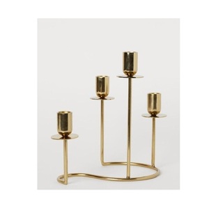 Ensemble de piliers en métal rustique et de bougeoirs à bougies votives, parfait pour la décoration de table, de sol, de patio, de jardin ou de salon - Product Image 1