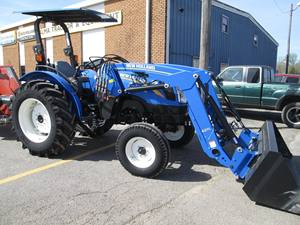 Tractor de Ruedas New Holland 4x4 de Segunda Mano en Excelentes Condiciones, 60HP, con Motor, Caja de Cambios y Bomba para Maquinaria Agrícola - Product Image 5