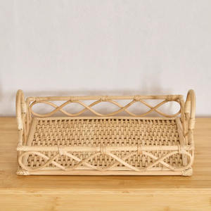 Magnifique plateau de présentation rectangulaire en rotin, plateau de service en osier fait à la main avec détails en treillis, organisateur de table décoratif - Product Image 2