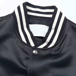 Venta al por mayor de los hombres de satén Varsity chaqueta de invierno con rayas acanaladas dobladillo estilo universitario de béisbol de alta calidad de los hombres de satén Varsity chaqueta - Product Image 5