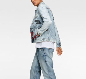 Ventes en gros de vestes d'hiver pour hommes sur mesure, de haute qualité, coupe-vent surdimensionné avec capuche en fourrure, décorations boutonnées ; rembourrage en coton - Product Image 2