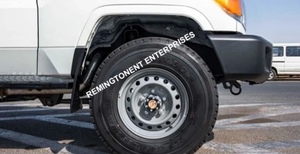 Toyota Land Cruiser LC 783 Série Hardtop SUV 4x4 Tout-Terrain 2023 Neuf et Occasion Transmission Manuelle - Product Image 4