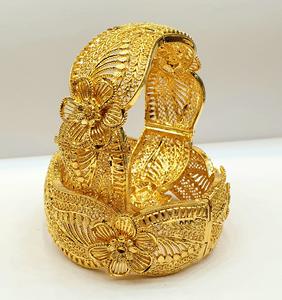 Wholesale <b>24K</b> <b>Gold</b> Plated Stainless Brass <b>Bracelets</b> Stylish High Quality Fashion Bangles <b>24K</b> <b>Gold</b> Plated Jewelry - Product Image 2