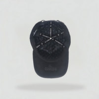 Gorra de béisbol premium de 6 paneles con logotipo bordado en relieve personalizado, estilo urbano, deportiva, con hebilla metálica ajustable.