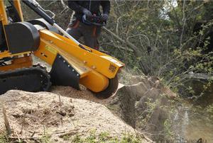 Broyeur de souches Laski Predator 38RX, alimenté par tracteur, processeur de bois de chauffage, fendeuse de bois, broyeur de branches, garantie 1 an, pour la foresterie - Product Image 2