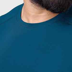 T-shirt de sport pour homme personnalisé avec logo imprimé, vente chaude, doux, respirant, à séchage rapide, anti-transpiration, compression pour l'entraînement - Product Image 4