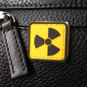 Patchs en PVC tendance de haute qualité, fabrication de dernière génération, séchage rapide, bordure tendance, design populaire, prix bas, aspect PVC - Product Image 2