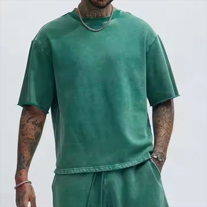 T-shirt court vert délavé personnalisé à manches courtes, coupe classique, bords bruts, épaules tombantes, couleur unie, col rond - Product Image 1