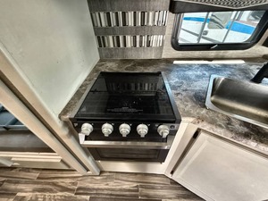 SUPPLIER OF Used 2021 T h o r Ace 32.3 Class A gas motor home - Product Image 4
