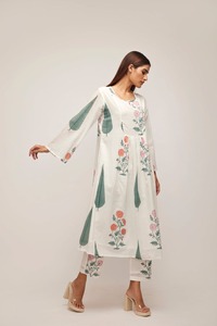 Gulbhaag Ensemble de costumes indiens de qualité haut de gamme Pantalon Kurti élégant du fabricant indien pour vêtements indiens et pakistanais - Product Image 4