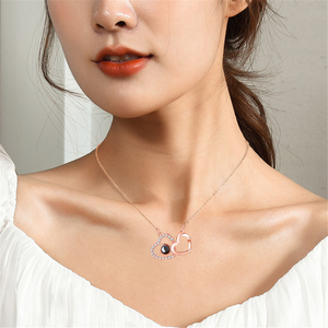 <span class=keywords><strong>Collana</strong></span> <span class=keywords><strong>con</strong></span> ciondolo DUYIZHAO <span class=keywords><strong>con</strong></span> <span class=keywords><strong>proiezione</strong></span> fotografica personalizzata <span class=keywords><strong>collana</strong></span> a doppio cuore <span class=keywords><strong>con</strong></span> lingue 100 <span class=keywords><strong>collana</strong></span> 'ti amo' - Product Image 3