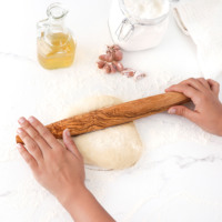 Ensemble de rouleau à pâtisserie et planche à pâtisserie rustiques français faits à la main, de qualité supérieure, en bois d'olivier écologique, fabriqué au Tennessee