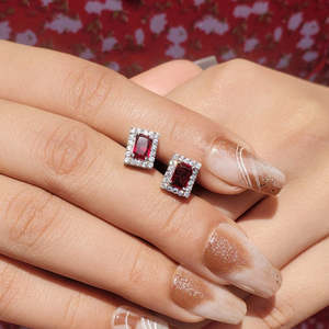 Coffret de bijoux Zarkan en argent, serti de diamants et d'émeraudes taillées en forme de losange - Product Image 2