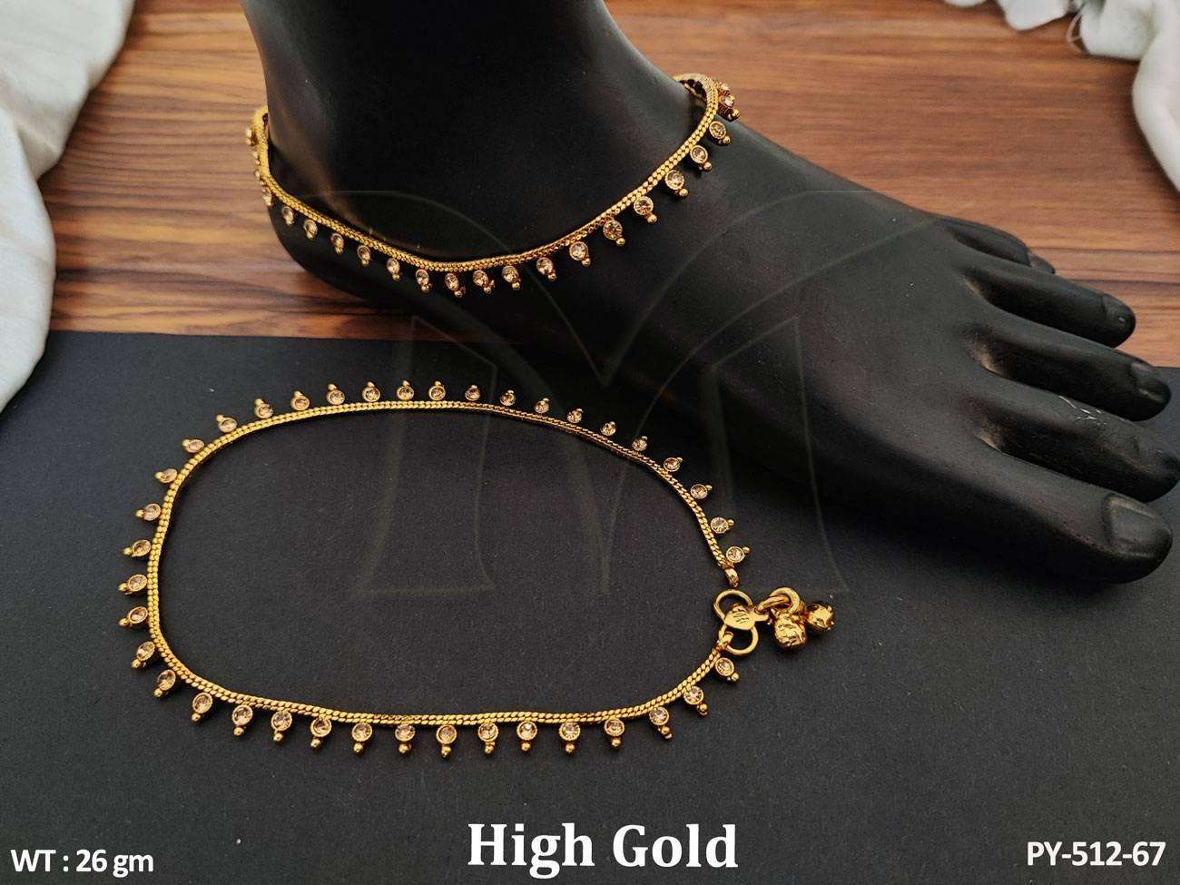 สีเหลืองใส