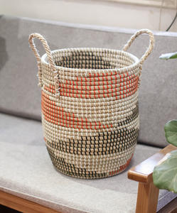 Panier en paille tissée de bonne qualité avec poignée suspendue ou panier en bambou pour vêtements avec poignée de nombreuses couleurs personnalisables - Product Image 2