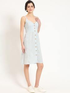 ชุดเดรสทำงานสำหรับผู้หญิงสีฟ้าอ่อนมีกระดุมด้านหน้าเหมาะสำหรับวันหยุดพักผ่อน - Product Image 3