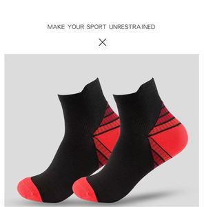<span class=keywords><strong>Calze</strong></span> da corsa a compressione in Nylon elasticizzato da <span class=keywords><strong>uomo</strong></span> 2024 <span class=keywords><strong>calze</strong></span> da calcio antiscivolo da calcio con polsino a maglia con vendita di <span class=keywords><strong>calze</strong></span> sportive alla caviglia - Product Image 3