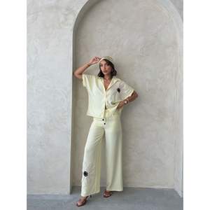 ชุดกางเกงลายดอกไม้สำหรับผู้หญิง - Product Image 6