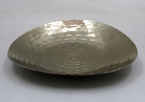 Plat de service moderne Plateau et plateau pour servir des aliments Plat de service en métal nickelé en aluminium de forme ronde - Product Image 4