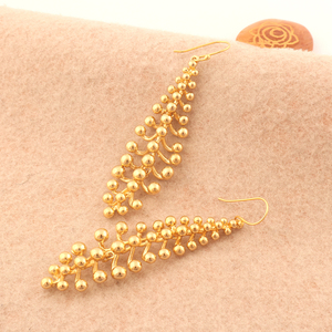Cocktail fête porter déclaration bijoux perlé métal plaine or bijoux plume goutte boucle d'oreille laiton plaqué or trois niveaux boucles d'oreilles - Product Image 3