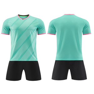 Combinaison d'entraînement de football pour enfants et adultes Maillot et short de football vierge Uniformes d'équipe Vêtements de sport à manches courtes Uniforme personnalisé - Product Image 2