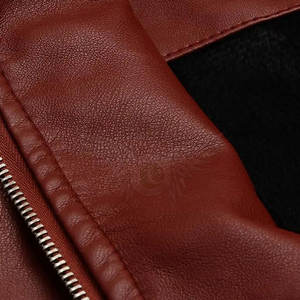 La chaqueta de cuero con cuello levantado a la moda para hombre más vendida, cuero genuino de alta durabilidad, diseño OEM personalizado, forro polar transpirable - Product Image 4