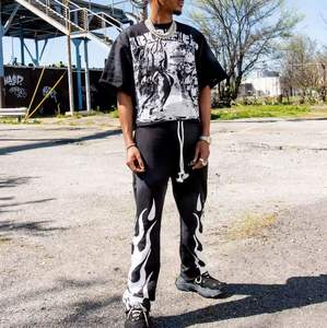 OEM Personnalisé Dernière Conception Broderie Empilée Hommes Survêtements Évasés Lavage À L'acide Survêtement Empilés Impression Bouffée Survêtements - Product Image 3