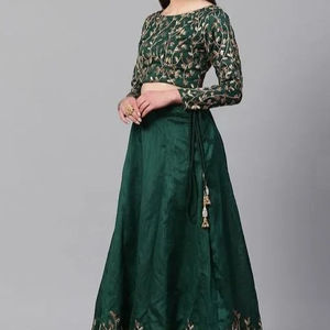 2024 elegante blusa India/paquistaní Lehenga vestido hermoso Zari bordado trabajo encaje para fiestas/bodas con botón - Product Image 1