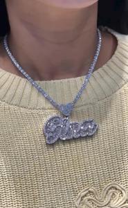 จี้ฮิปฮอปเพชรสองสีทอง & เงินสเตอร์ลิงพร้อมจี้ตัวเลขตัวอักษร VVS Baguette Moissanite - Product Image 2