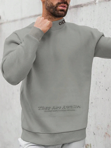 Sudadera con capucha personalizada de alta calidad con cuello redondo para hombre, ropa de calle de invierno de ajuste Regular, eslogan en relieve, teñido liso - Product Image 5