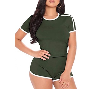 Moda primavera Casual gimnasio deportes mujeres tejido sólido 2 piezas Crop Top y Biker Shorts Set - Product Image 3