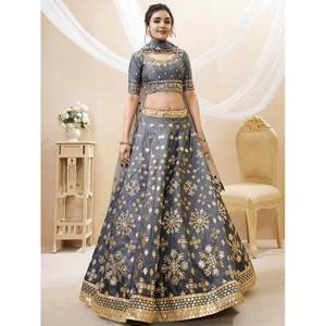 Magnifique Lehenga Choli en soie artificielle grise pour réception avec travail de miroir Robes de soirée pour femmes - Product Image 4