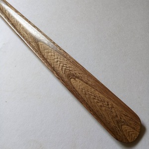 Rehausseur de chaussures en bois poli artisanal, poignée ergonomique durable, style élégant, idéal pour la maison et les voyages, en provenance d'Inde - Product Image 3