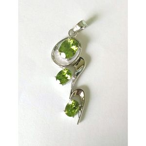 Shah Gems - Colgante de Peridoto Natural para Mujer, Plata de Ley 925 con Baño de Rodio, Joyería Moderna de Oro Rosa de 18K con Diamantes - Product Image 1