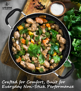 Casserole peu profonde en granit de qualité supérieure avec couvercle en verre et bord en silicone - Product Image 6