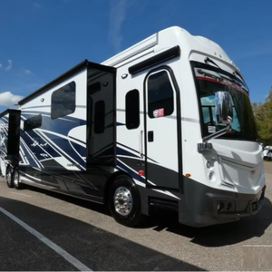 4UZFCGFE7SCWC3816 Nueva Autocaravana de Lujo Clase A 2025 con Motor Diésel, Motor Turbo, Interior con Cuatro Extensiones Deslizables y Cabina Premium - Product Image 1