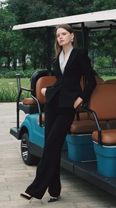 Queen's Elegant High Fashion Estilo minimalista Pantalones de pierna recta de seda para mujer Transpirable Loose Fit Flat ODM para Primavera/Verano - Product Image 3