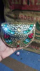 Bolsos de Mano de Mosaico Metálico Hechos a Medida, Diseño Radiante con Botones que Aporta Brillo, Eleva la Elegancia en Eventos Formales y Ocasiones Especiales - Product Image 3