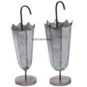 Juego de 2 paraguas de metal galvanizado de alta calidad con forma de paraguas de aspecto atractivo para suministros de uso doméstico y hotelero - Product Image 1