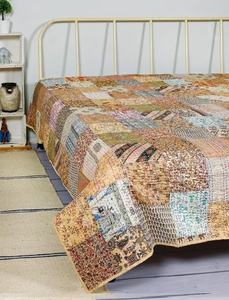 Couverture réversible vintage en soie Kantha couvre-lit patchwork Kantha couette pour décor - Product Image 4
