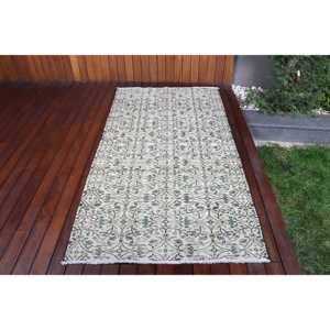 Tapis vintage 3,6x6,9 pieds, tapis turc, tapis blanc et bleu avec motifs de plantes et d'arbres - Product Image 1
