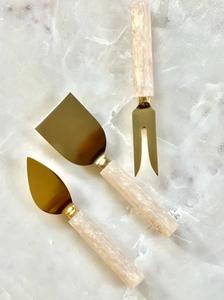 Best Quality Round Handle Eye Catching <b>Cheese</b> Knife <b>Set</b> at Low Price in Bulk Quantity - Product Image 4