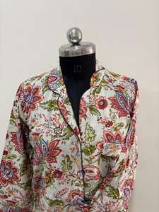 Chemise longue en coton imprimé floral Handblock boutonnée Kurti Top - Product Image 3