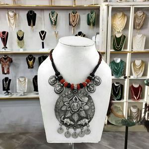 Diseño de moda 925 plata esterlina oxidada estilo étnico collar indio artesanía joyería para mujer proveedores al por mayor - Product Image 3