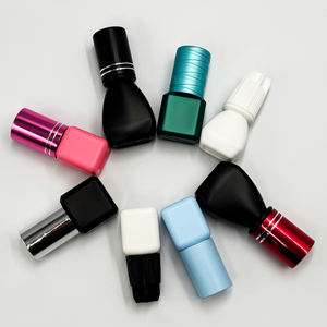 Pegamento para Extensión de Pestañas Líquido de Secado Rápido (0.3 Segundos), Resistente al Agua, Vegano, Cruelty-Free, con Empaque Personalizado Premium, Disponible para Marca Privada OEM - Product Image 4