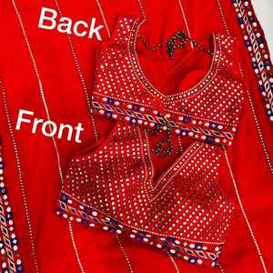 La última blusa pesada bordada de tela Georgette roja exclusiva Sari Indian & Pakistani Bridal Party Wear Boutique Style - Product Image 1
